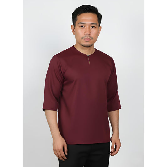 Kurta Lelaki Dewasa Tiga Suku Premium Crepe Dengan Wooded Button (Maroon)