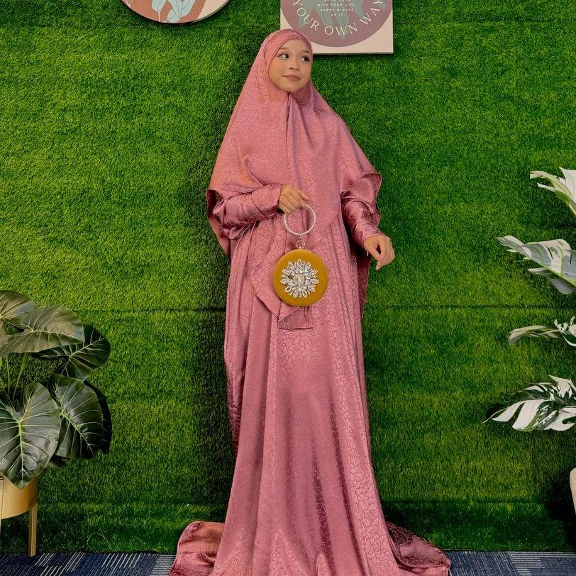 Set Khimar Satin Jacquard Abaya Wanita Lengan Panjang