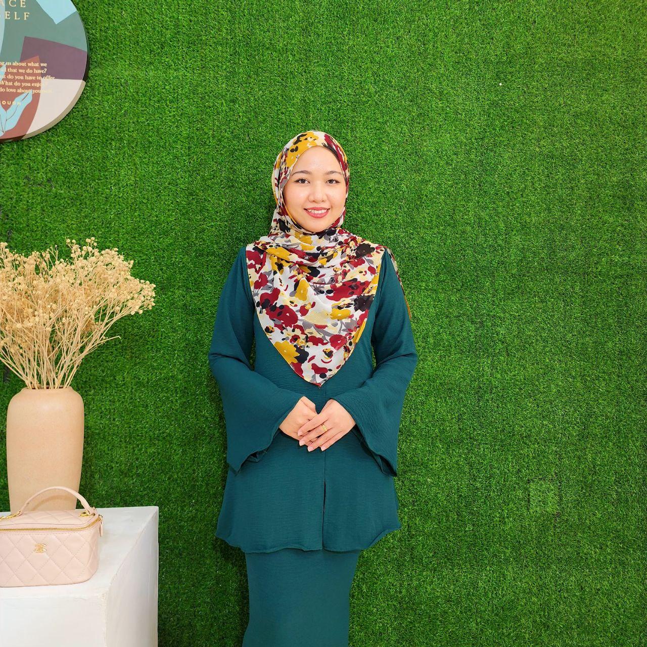 Kebaya Tunic Kolar, Baju Kebaya Kasual dan Elegan untuk Wanita Muslimah - Remaja